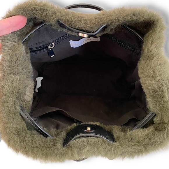 NWT House of Harlow Hunter Green Fur Handbag with Card Case Crossbody/Shoulder - Picture 11 of 15